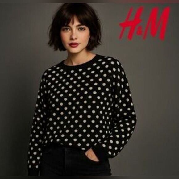 H&M Sweaters - H&M Black & White Polka Dot Sweater Sz Small